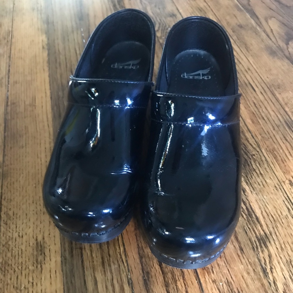 Dansko Black Patent Leather Nurse Clogs Size 39